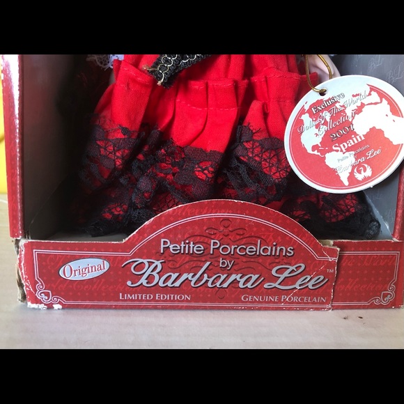 Dolls of the World Porcelains Barbara Lee. SPAIN - Picture 3 of 7